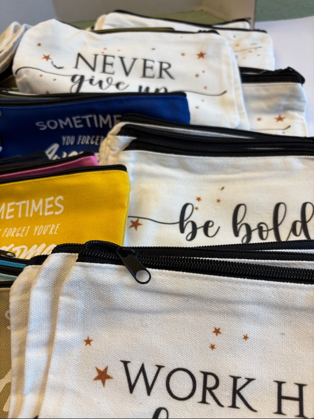 5 Random Pull Cosmetic Bags BRAND NEW!!!!! - Picture 2 of 4